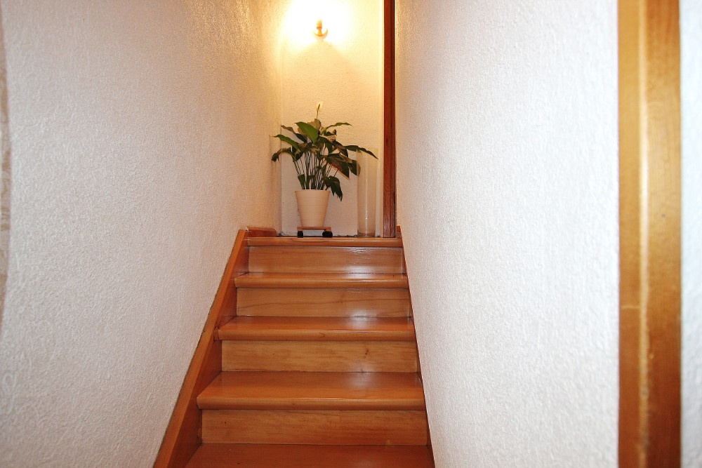 Treppenaufgang Dachgeschoss Haus kaufen Stuttgart