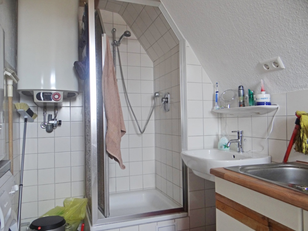 Küche mit intergrierter Dusche Wohnung kaufen Stuttgart / Stuttgart-Süd