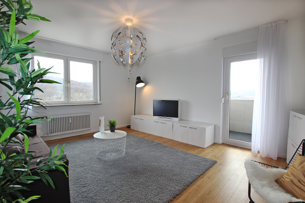 Wohnzimmer Wohnung kaufen Stuttgart / Giebel