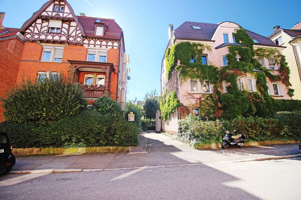 Zugang zum Mehrfamilienhaus Wohnung kaufen Stuttgart